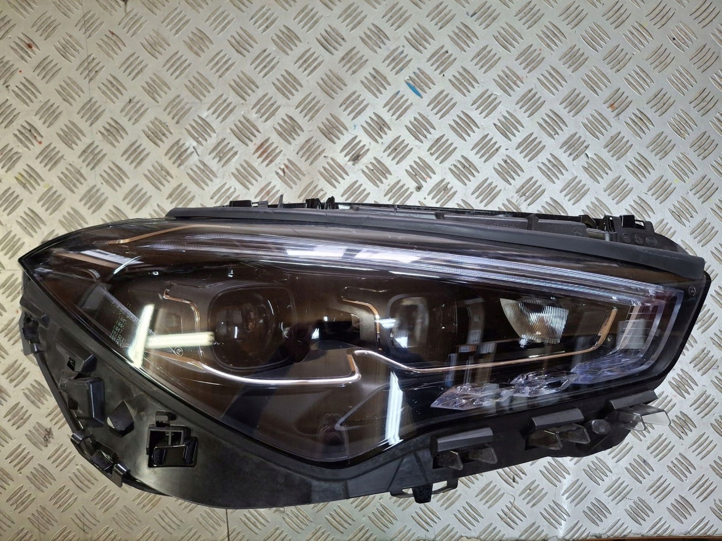 Frontscheinwerfer Mercedes-Benz CLA C118 A1189061301 Multibeam LED Links Headlight - Thumbnail 1
