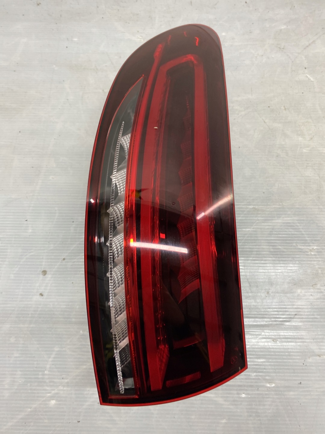 Mercedes-Benz EQC N293 Rückleuchte A2939062101 Rearlamp - Thumbnail 8