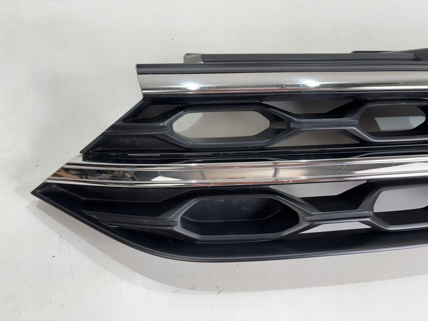 VW T-Roc A1 Kühlergrill FRONTGRILL Kühlergitter 2GA853653H - Thumbnail 2