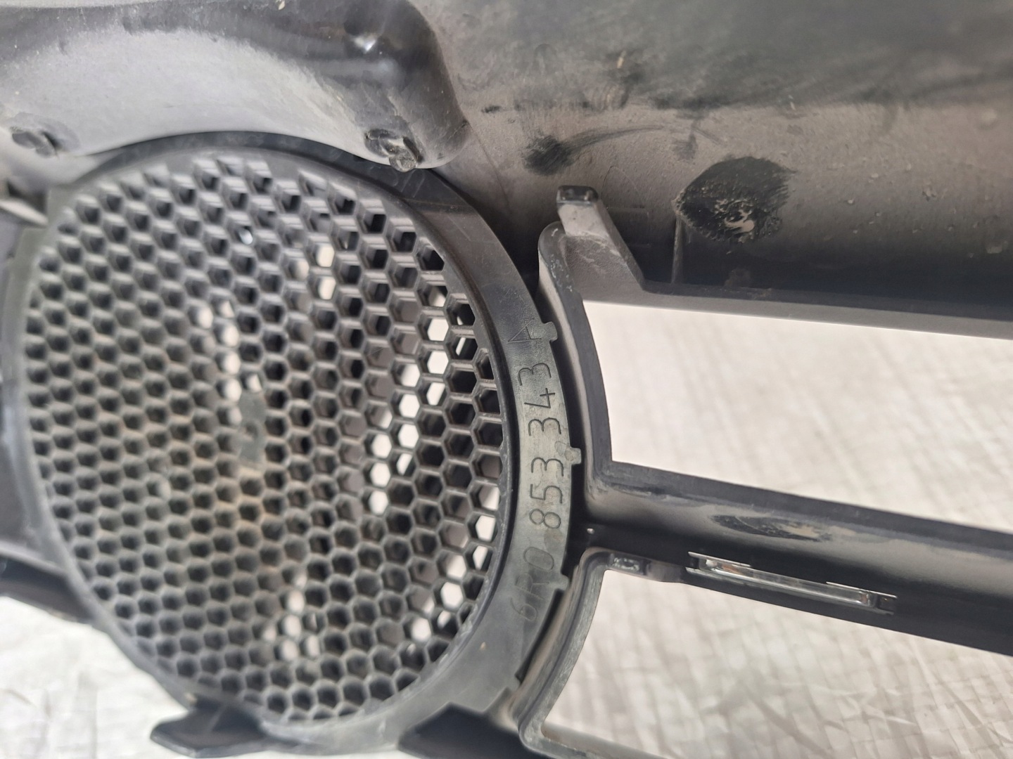 VW Polo V Kühlergrill FRONTGRILL Kühlergitter 6R0853343A - Thumbnail 12