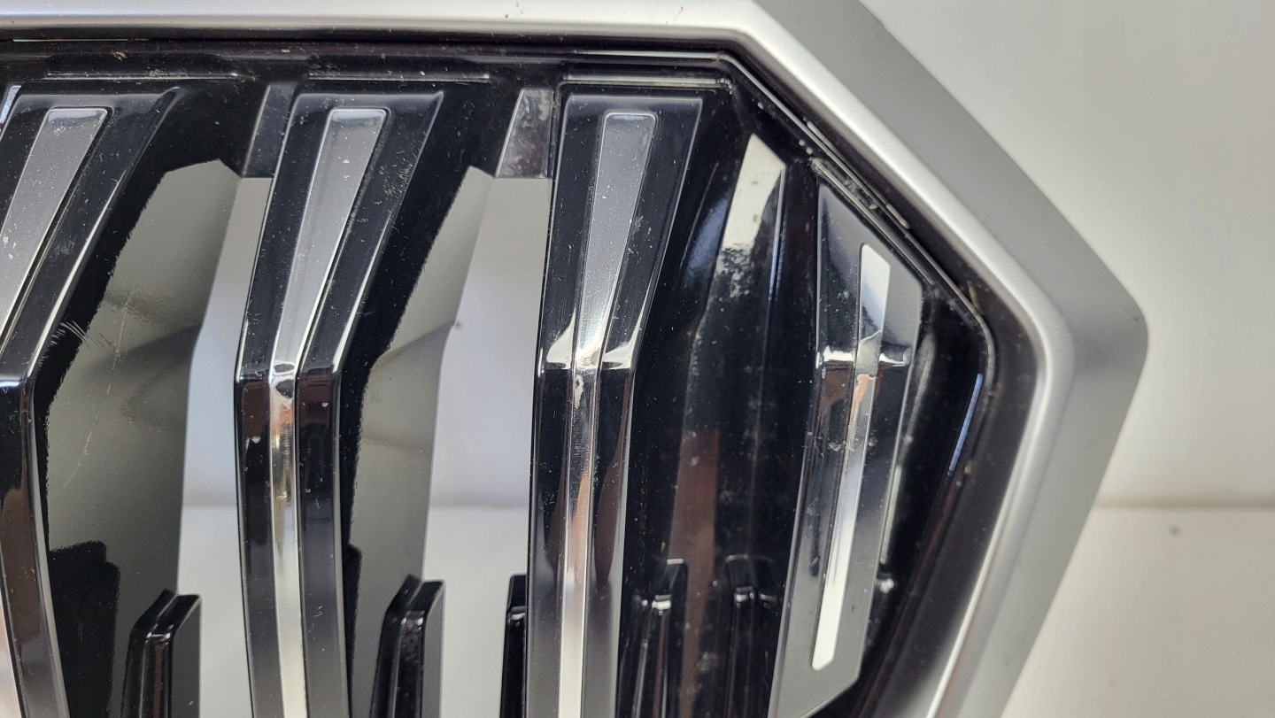 Skoda Superb 3U Kühlergrill FRONTGRILL Kühlergitter 3P0853653AK - Thumbnail 4