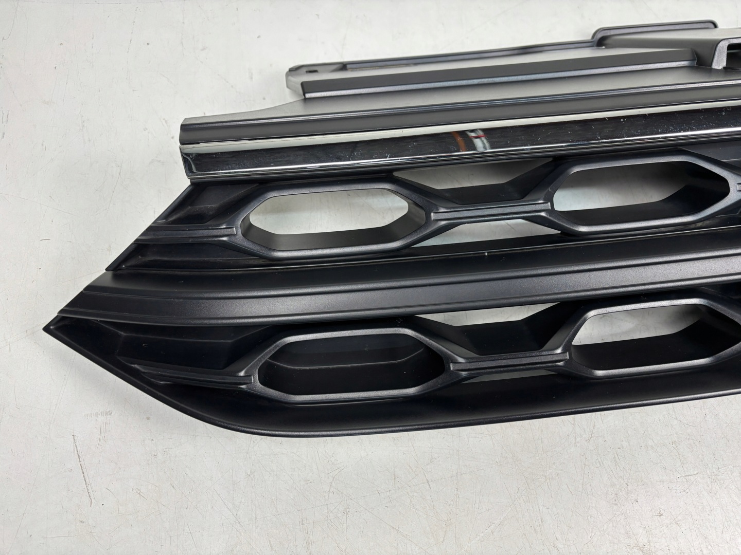 VW T-Roc A1 Kühlergrill FRONTGRILL Kühlergitter 2GA853651 - Thumbnail 2