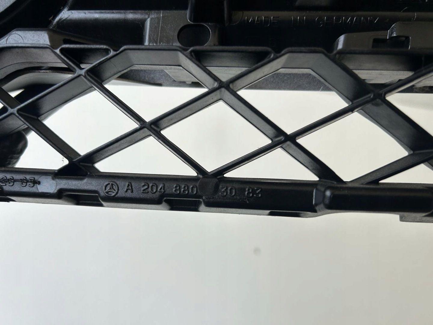 Mercedes-Benz C-Klasse W204 Kühlergrill FRONTGRILL Kühlergitter A2048803083 - Thumbnail 8