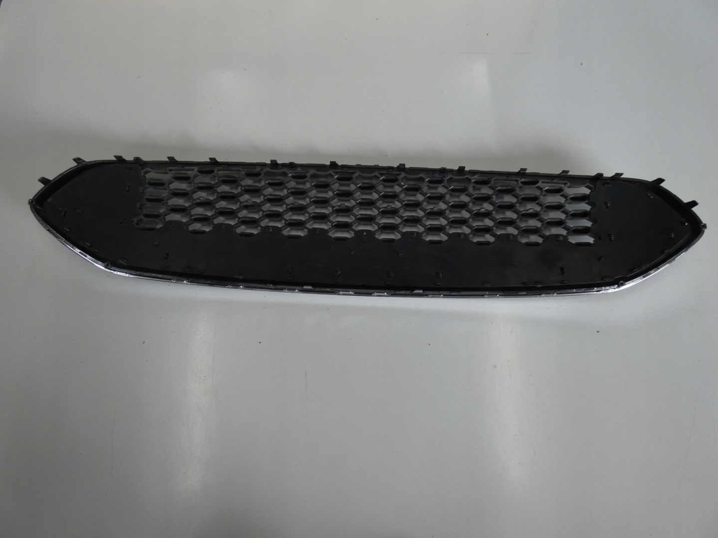Ford Ka III KAF Mk3 Kühlergrill FRONTGRILL Kühlergitter - Thumbnail 9