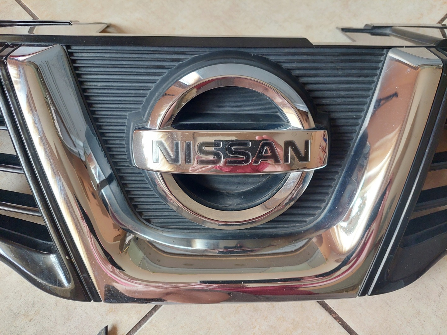 Nissan Qashqai J10 Kühlergrill FRONTGRILL Kühlergitter 62310BR00A - Thumbnail 4