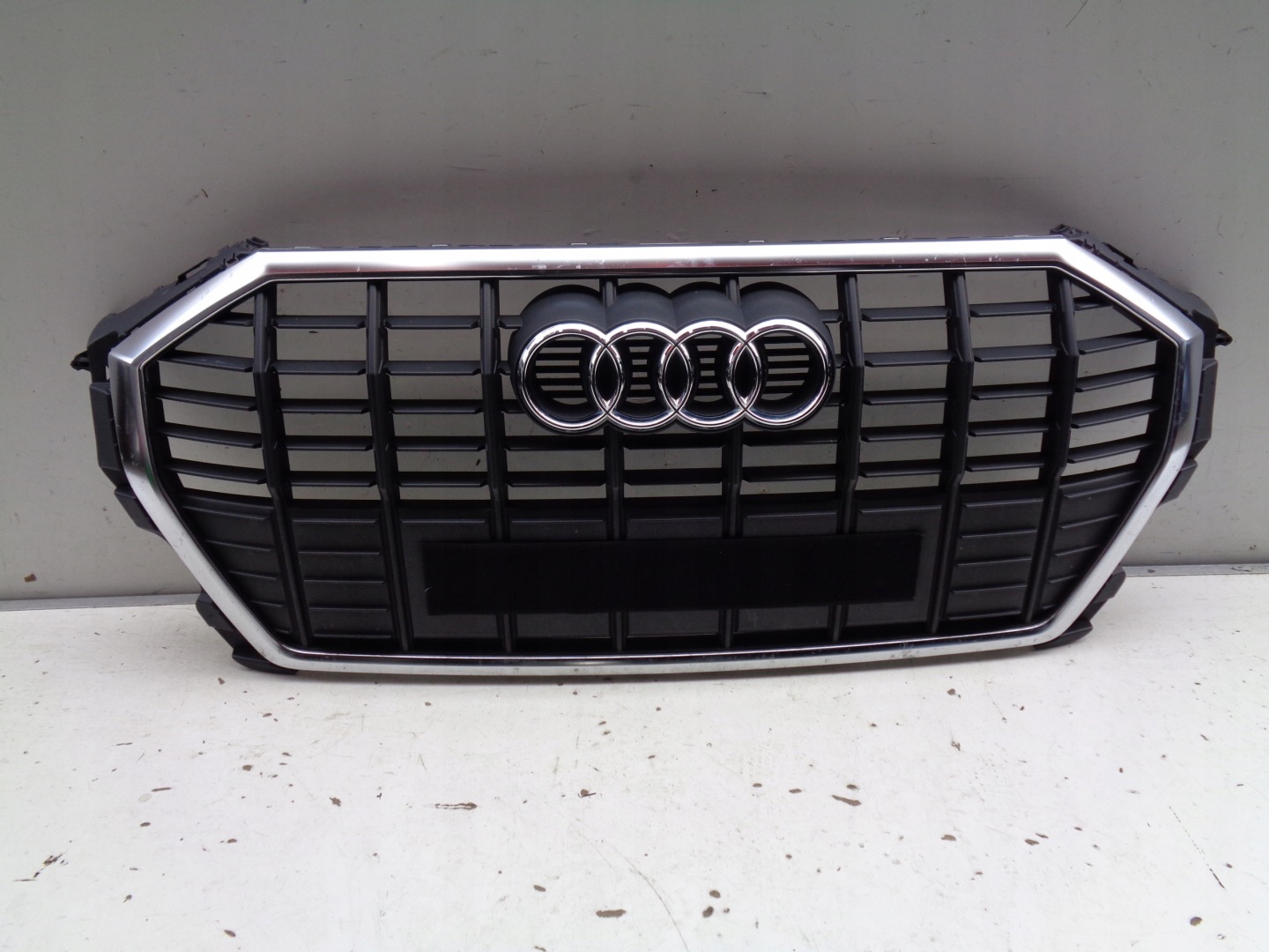 Audi Q3 Kühlergrill FRONTGRILL Kühlergitter 83A853651 - Thumbnail 1