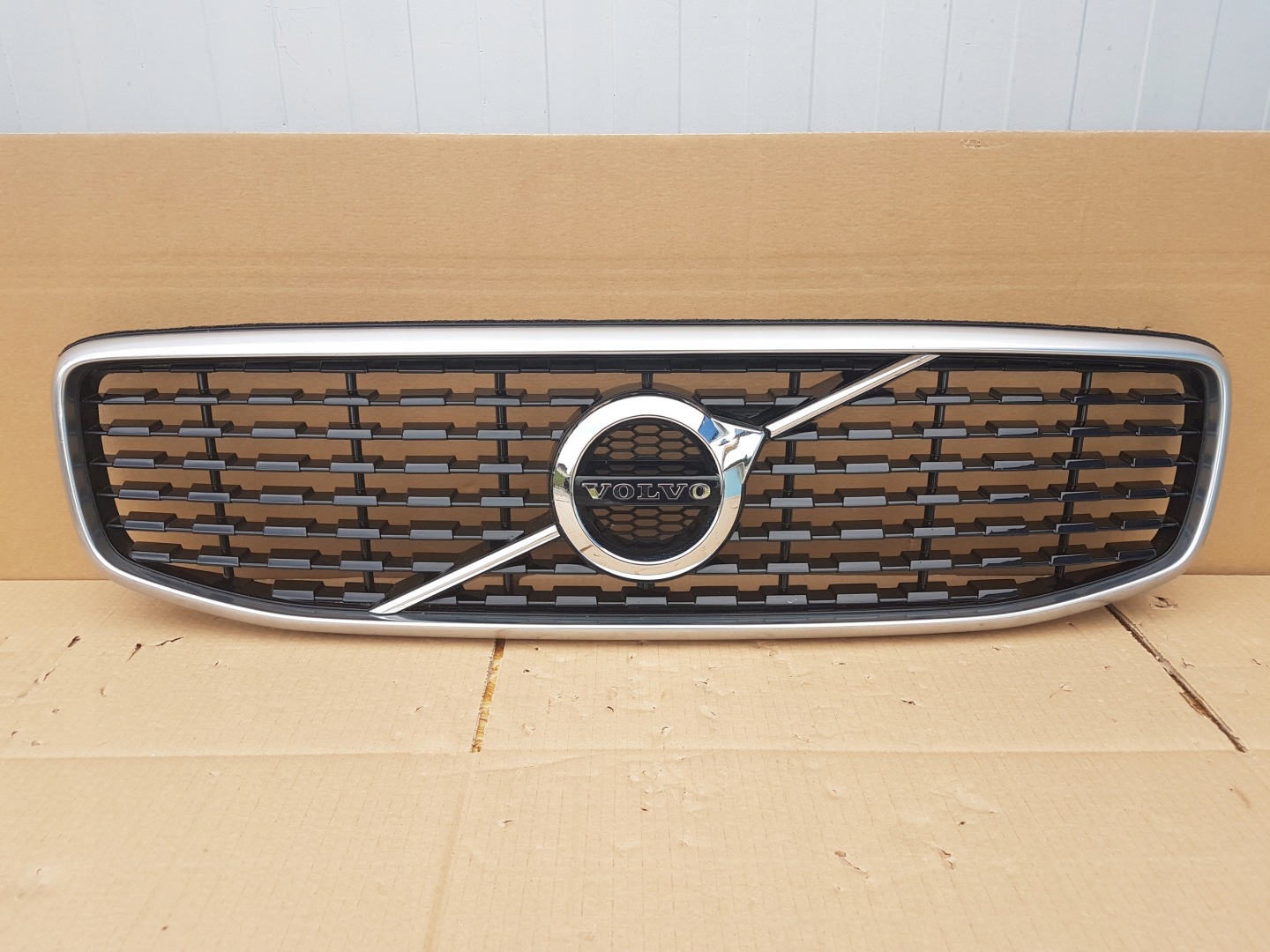 Volvo S90/V90 S90 Kühlergrill FRONTGRILL Kühlergitter 73142541 - Thumbnail 1