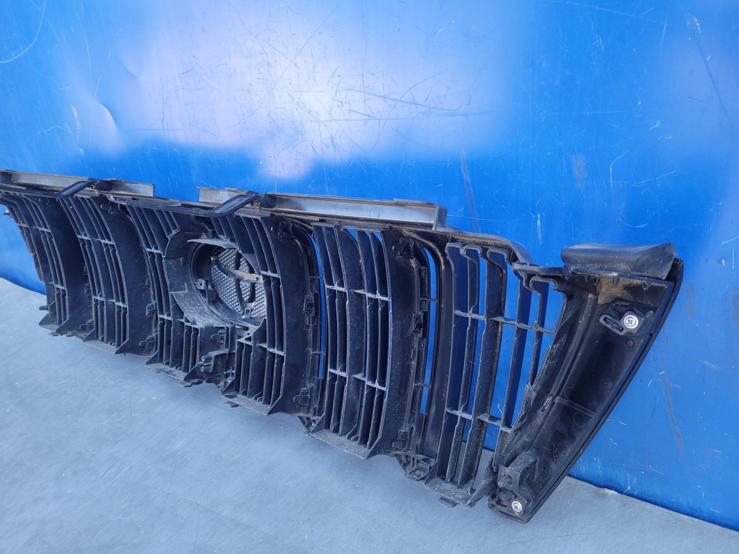 Toyota Land Cruiser J8/J10/J20 J8 Kühlergrill FRONTGRILL 5311160A605 - Thumbnail 9