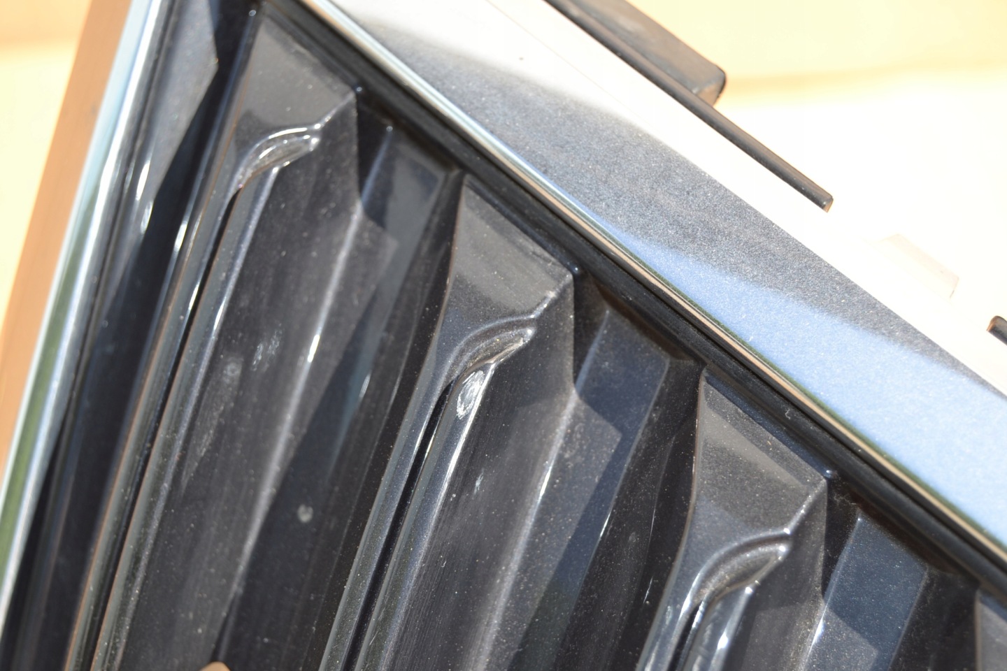 Skoda Octavia 1U Kühlergrill FRONTGRILL Kühlergitter 5E0853653C - Thumbnail 9