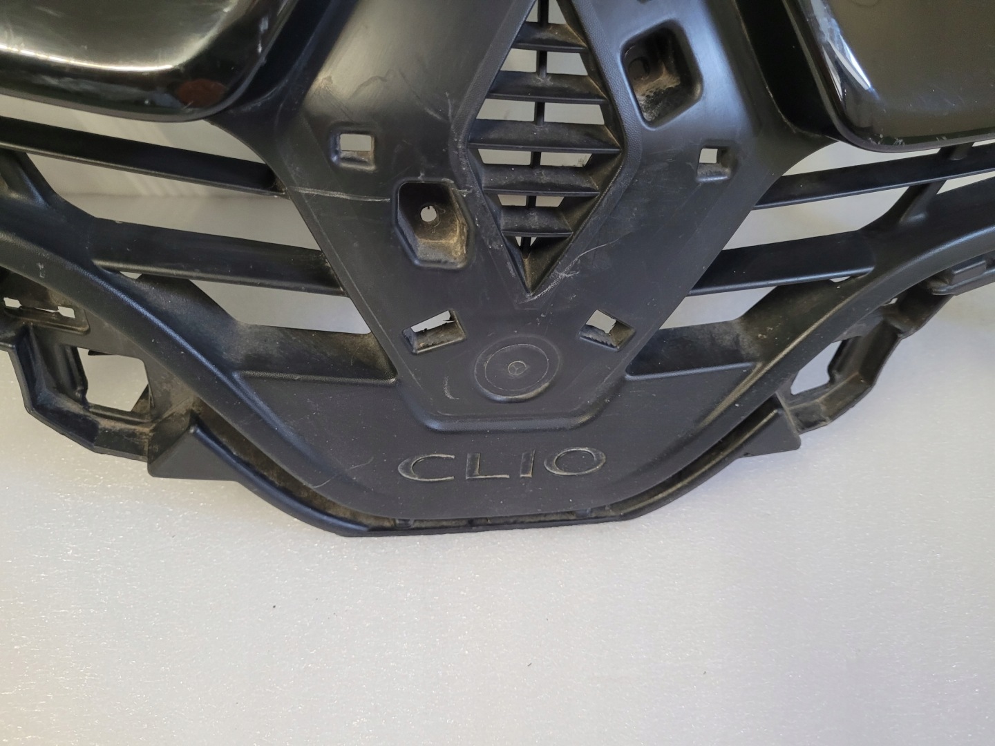Renault Clio X98 Kühlergrill FRONTGRILL Kühlergitter 622563184R - Thumbnail 8