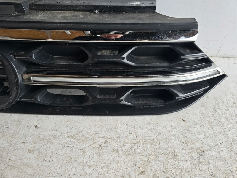 VW T-Roc A1 Kühlergrill FRONTGRILL Kühlergitter 2GA853651 - Thumbnail 3