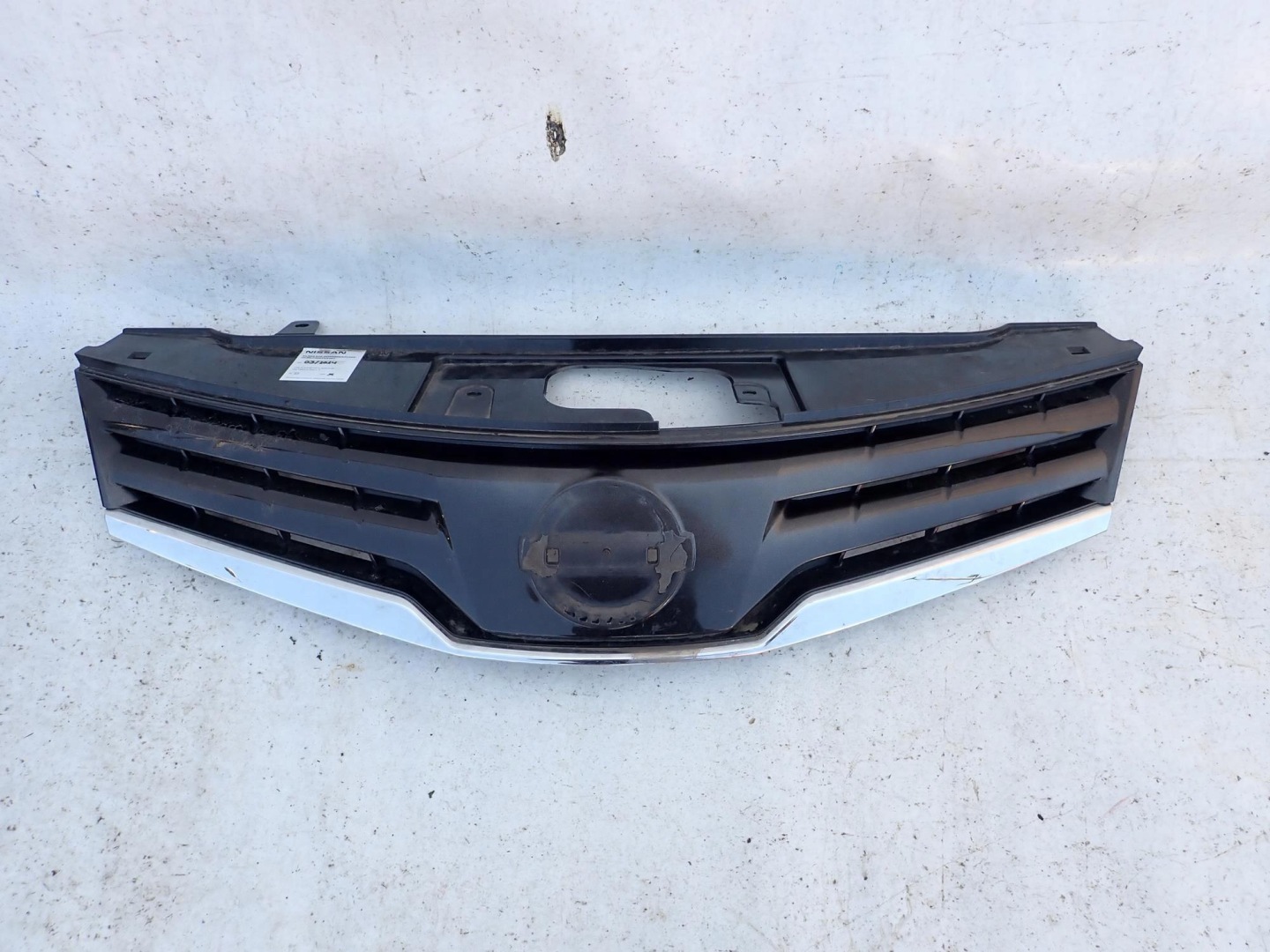 Nissan Note E12 Kühlergrill FRONTGRILL Kühlergitter 62310BH00H - Thumbnail 1