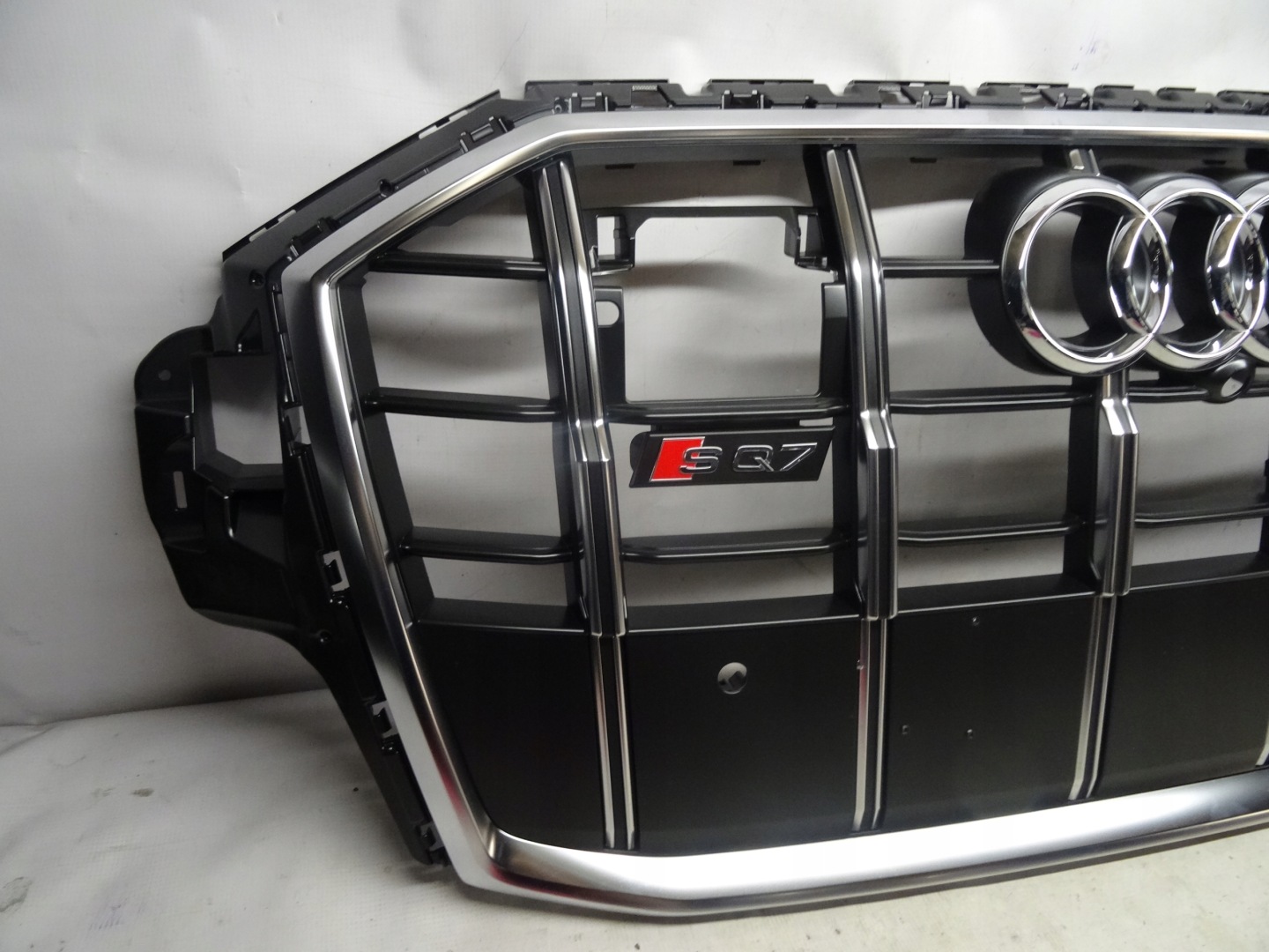 Audi Q7 Kühlergrill FRONTGRILL Kühlergitter 4M0853651A - Thumbnail 9