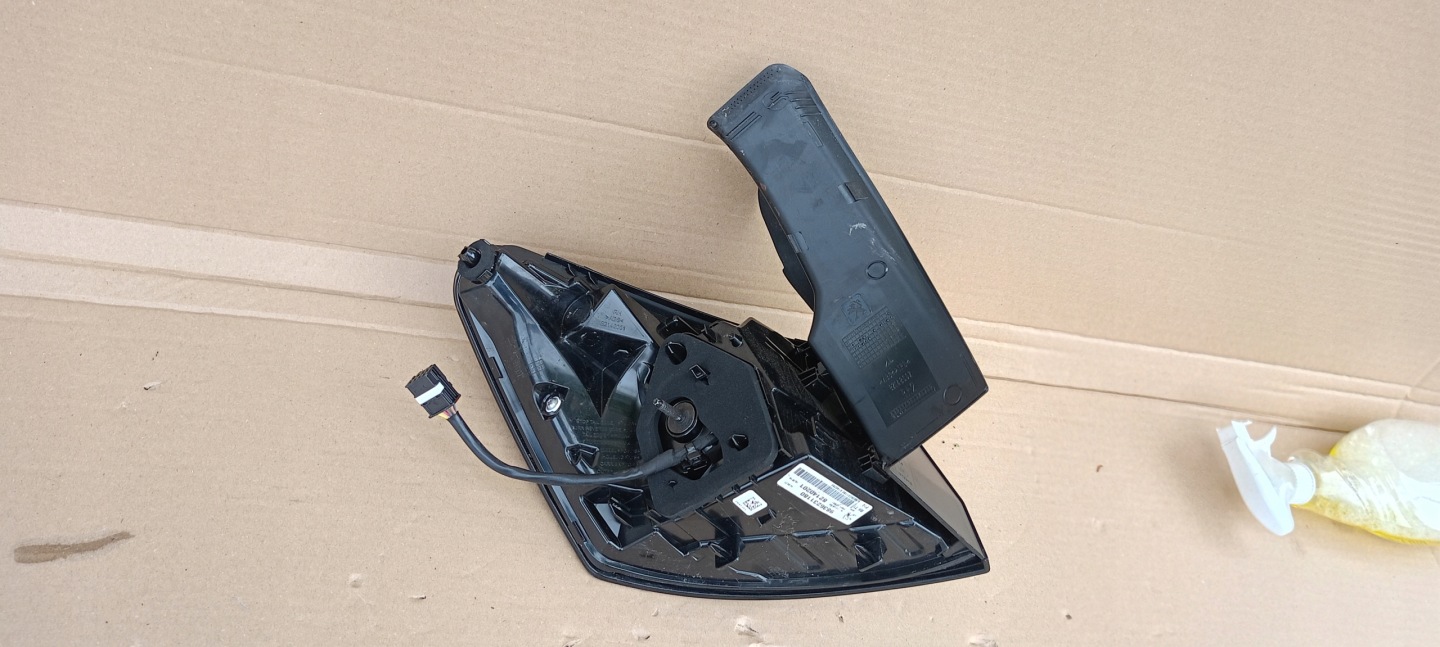 Peugeot 3008 Rückleuchte 9836231180 Rearlamp - Thumbnail 8
