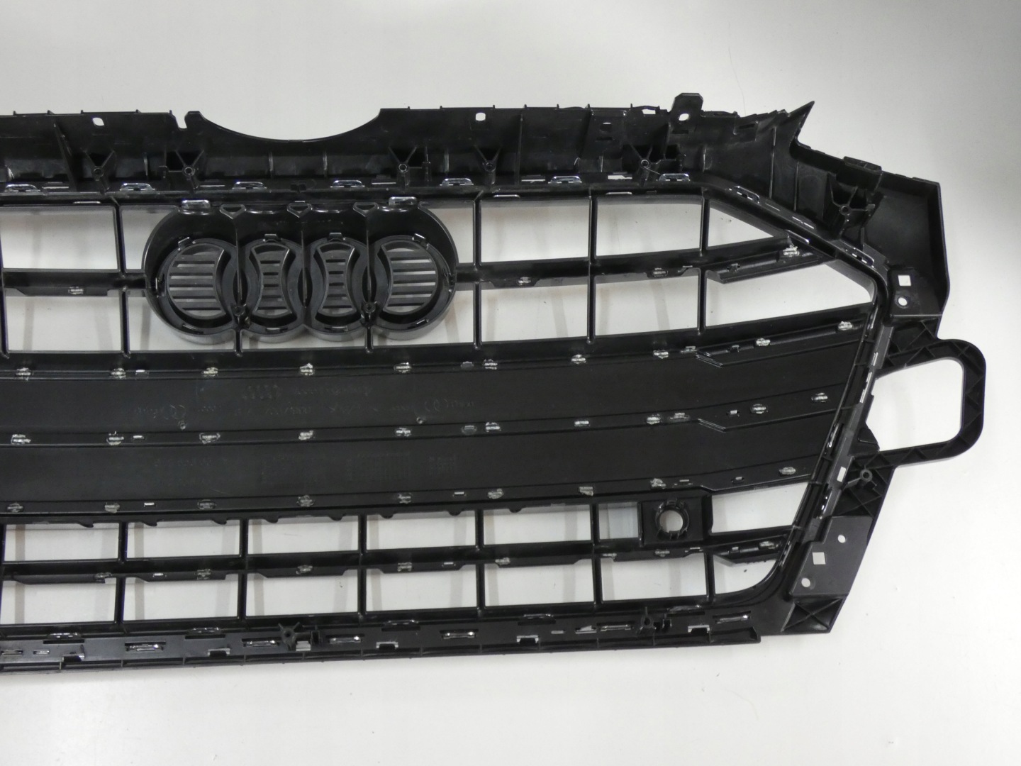 Audi 8W0 Kühlergrill FRONTGRILL Kühlergitter 8W0853651DF - Thumbnail 6