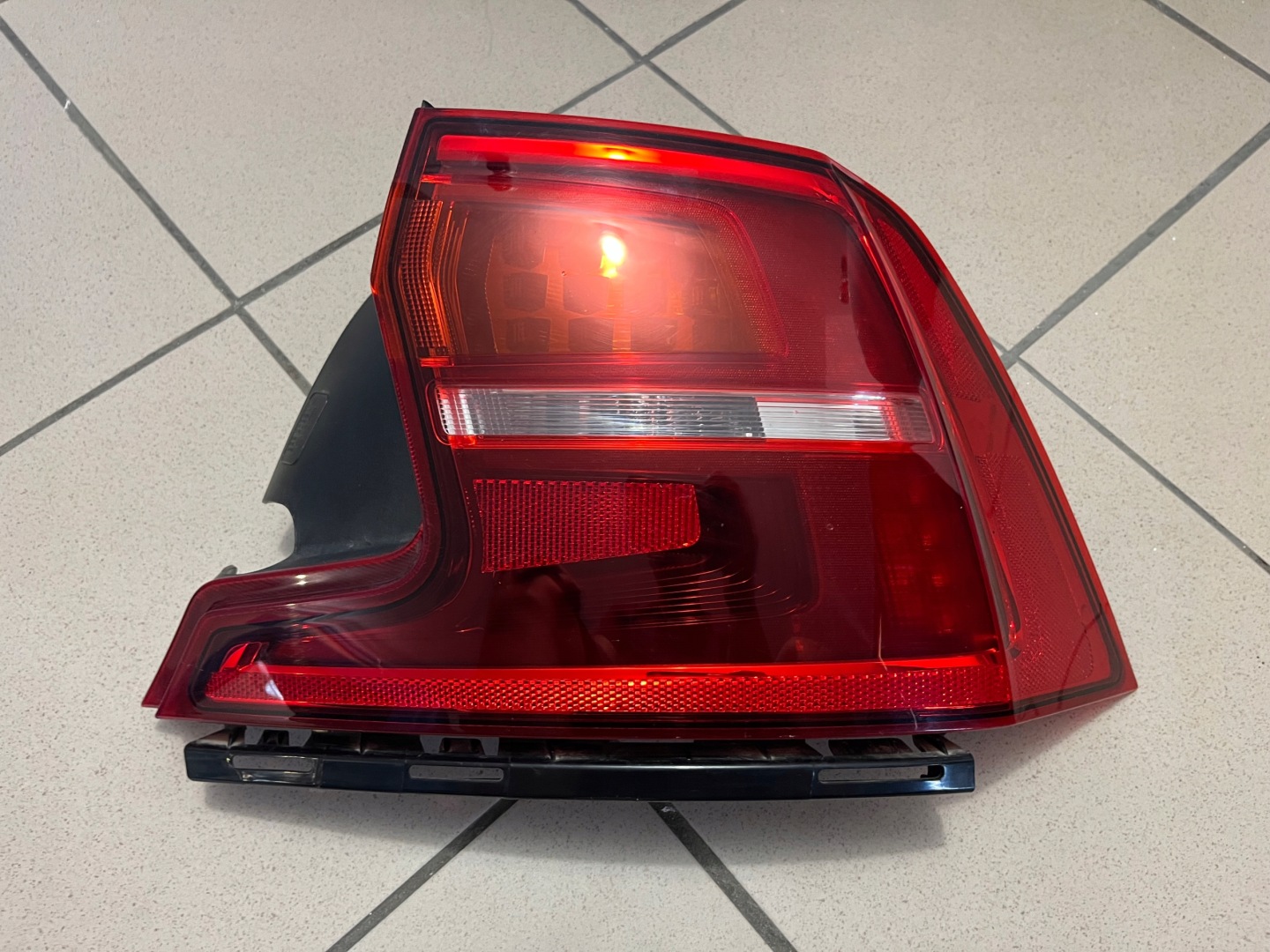 Volvo S90/V90 S90 Rückleuchte 31698713 Rearlamp - Thumbnail 1