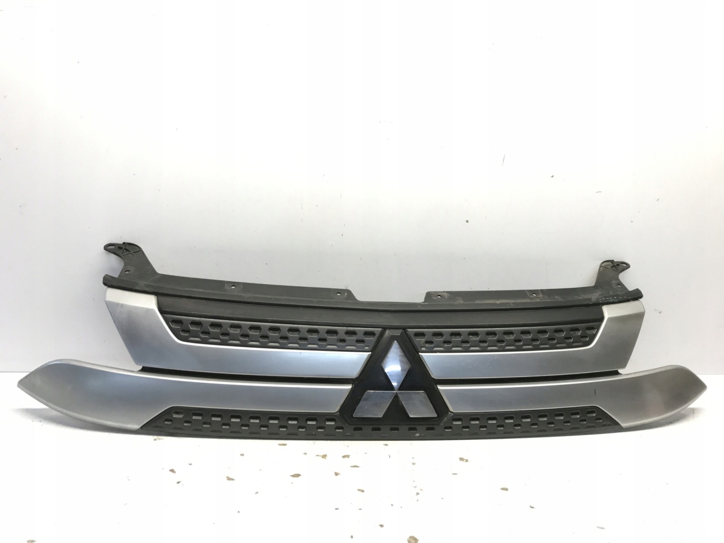 Mitsubishi Outlander CU0W Kühlergrill FRONTGRILL Kühlergitter 7450B304 - Thumbnail 1