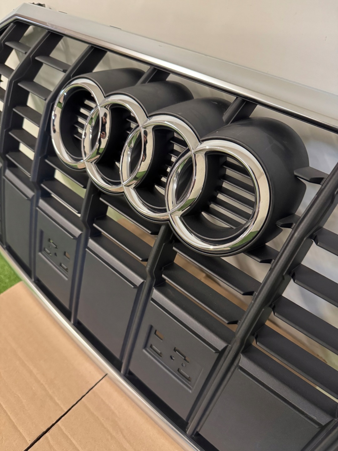Audi Q3 Kühlergrill FRONTGRILL Kühlergitter 83A853651GR - Thumbnail 6