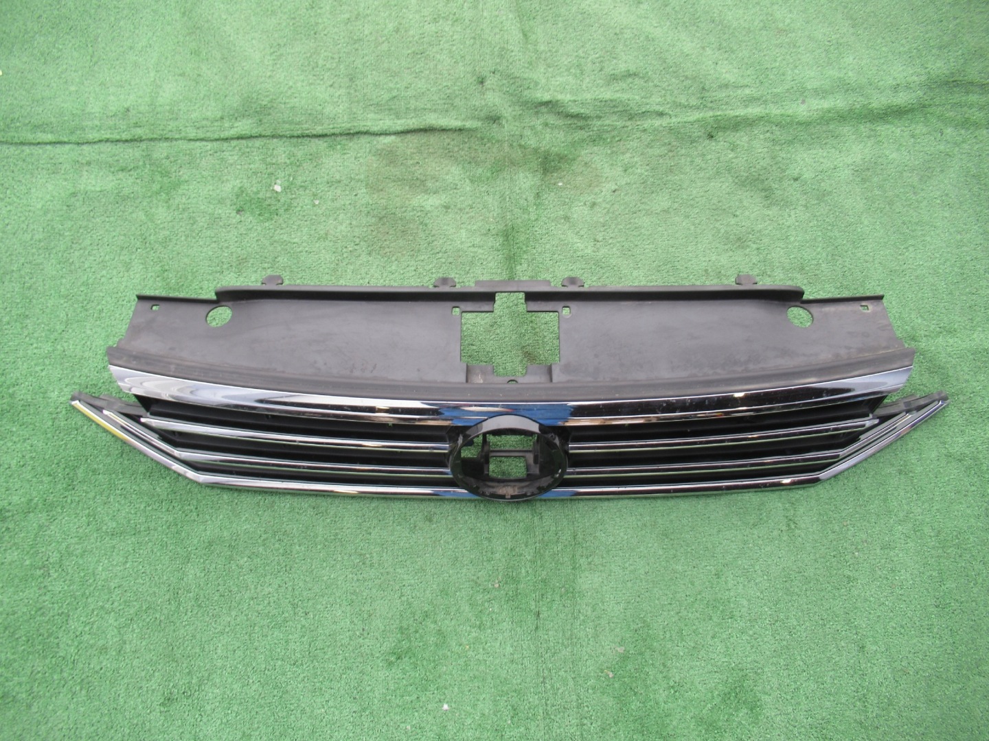 VW Passat B8 Kühlergrill FRONTGRILL Kühlergitter 3G0853653N - Thumbnail 3