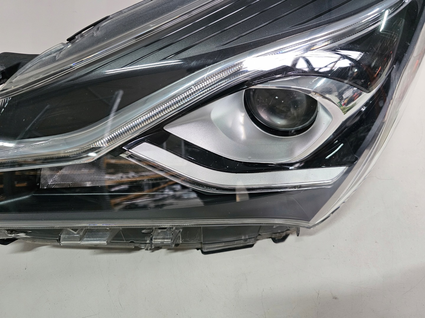 Frontscheinwerfer Toyota Yaris I P1 Facelift LED Links Scheinwerfer Headlight - Thumbnail 9