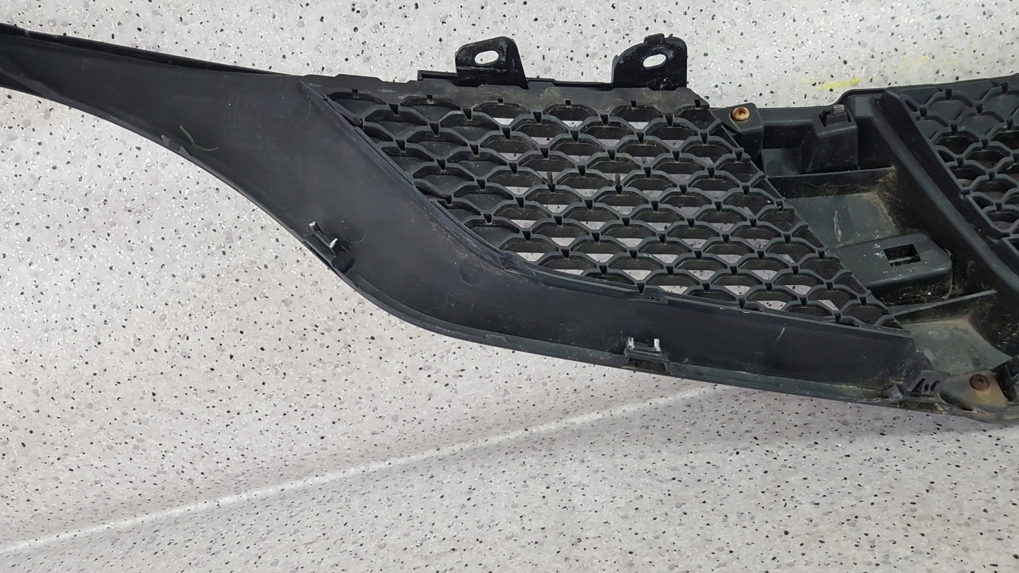 Nissan Juke F15 Kühlergrill FRONTGRILL Kühlergitter - Thumbnail 9