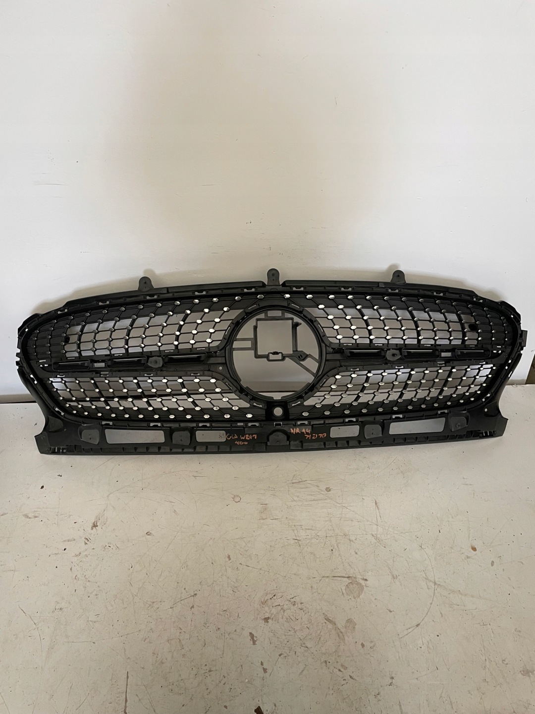 Mercedes-Benz GLA W156 Kühlergrill FRONTGRILL Kühlergitter A2478883901 - Thumbnail 1