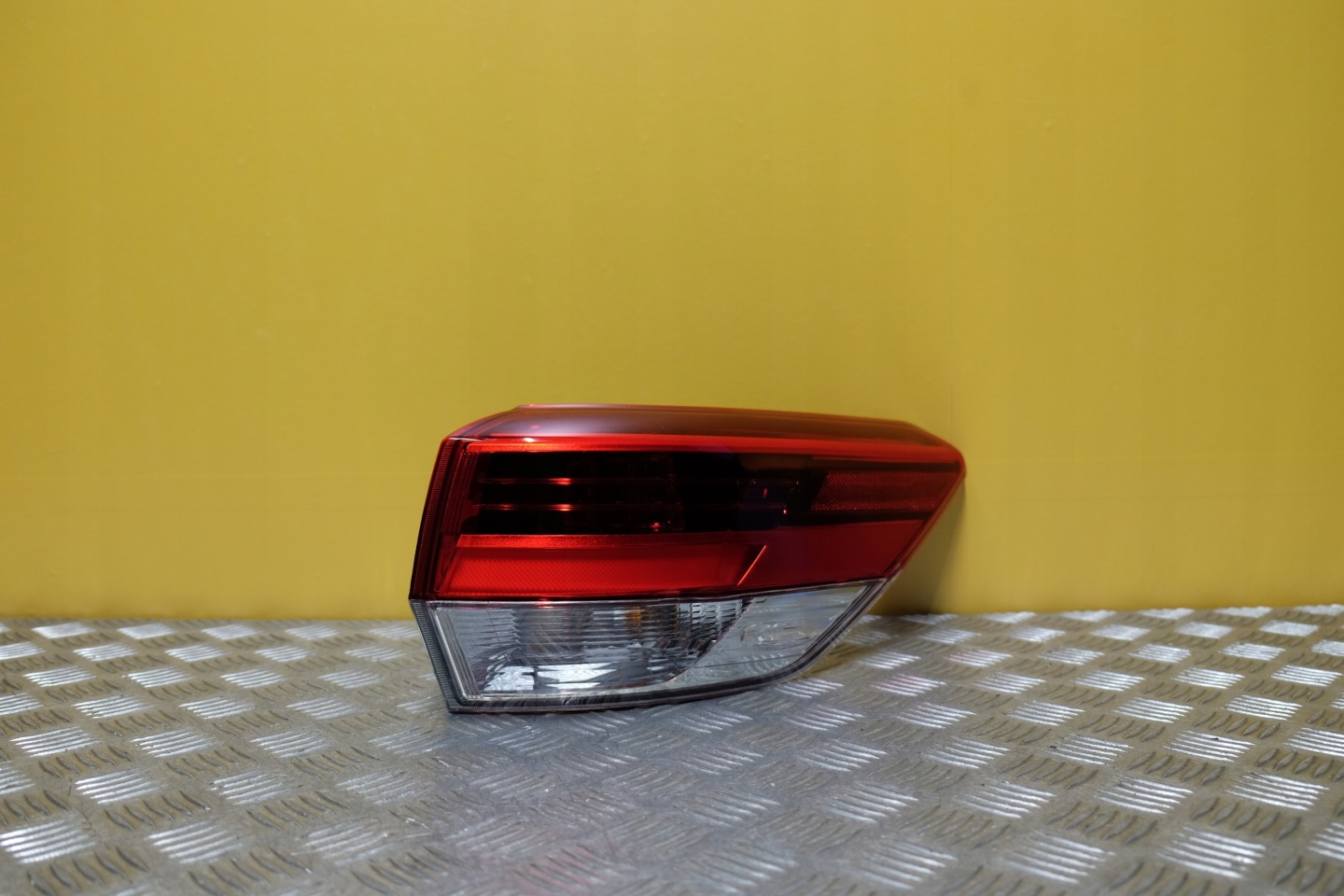Toyota Highlander XU70 Rückleuchte 8LAMPATYŁP Rearlamp - Thumbnail 1