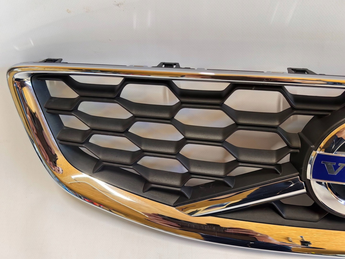 Volvo C30 Kühlergrill FRONTGRILL Kühlergitter 31290845 - Thumbnail 4