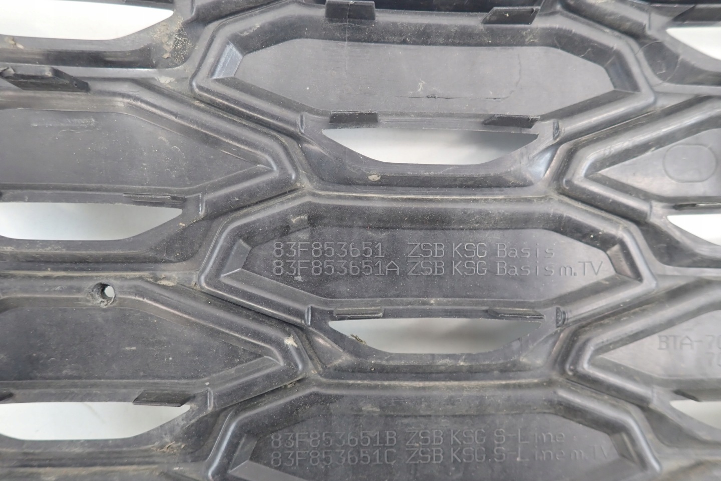 Audi Q3 Kühlergrill FRONTGRILL Kühlergitter 83F853651 - Thumbnail 12