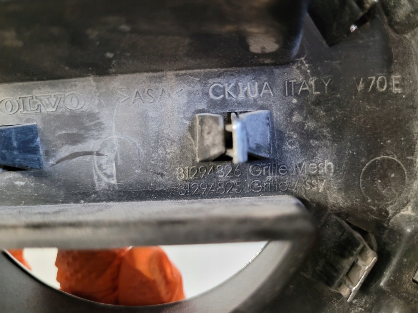 Volvo S70/V70/XC70 V70 Kühlergrill FRONTGRILL Kühlergitter 31294825 - Thumbnail 9