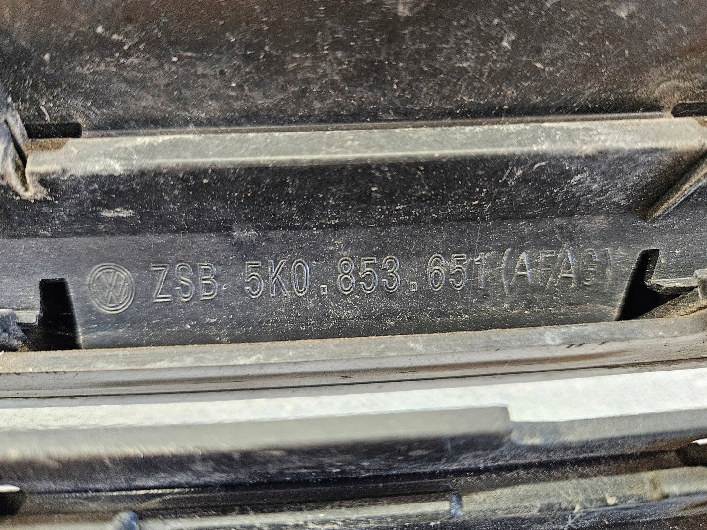 VW Golf V Kühlergrill FRONTGRILL Kühlergitter 5K0853651 - Thumbnail 9
