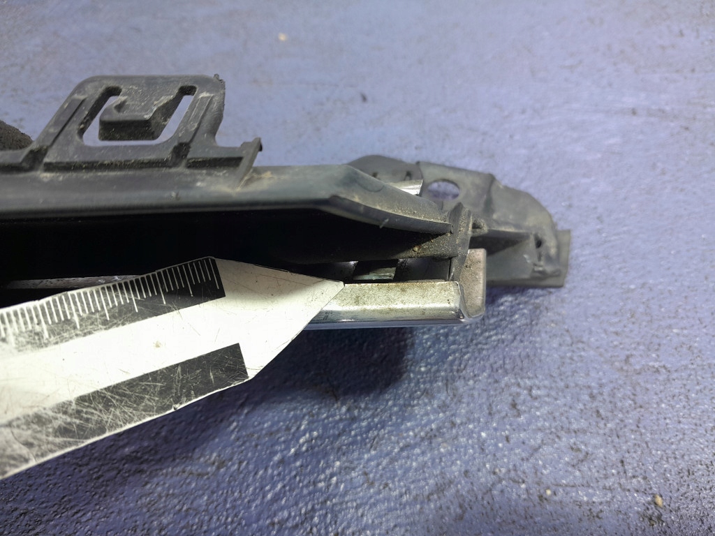 Toyota Yaris I P1 Kühlergrill FRONTGRILL Kühlergitter 531010D660 - Thumbnail 9
