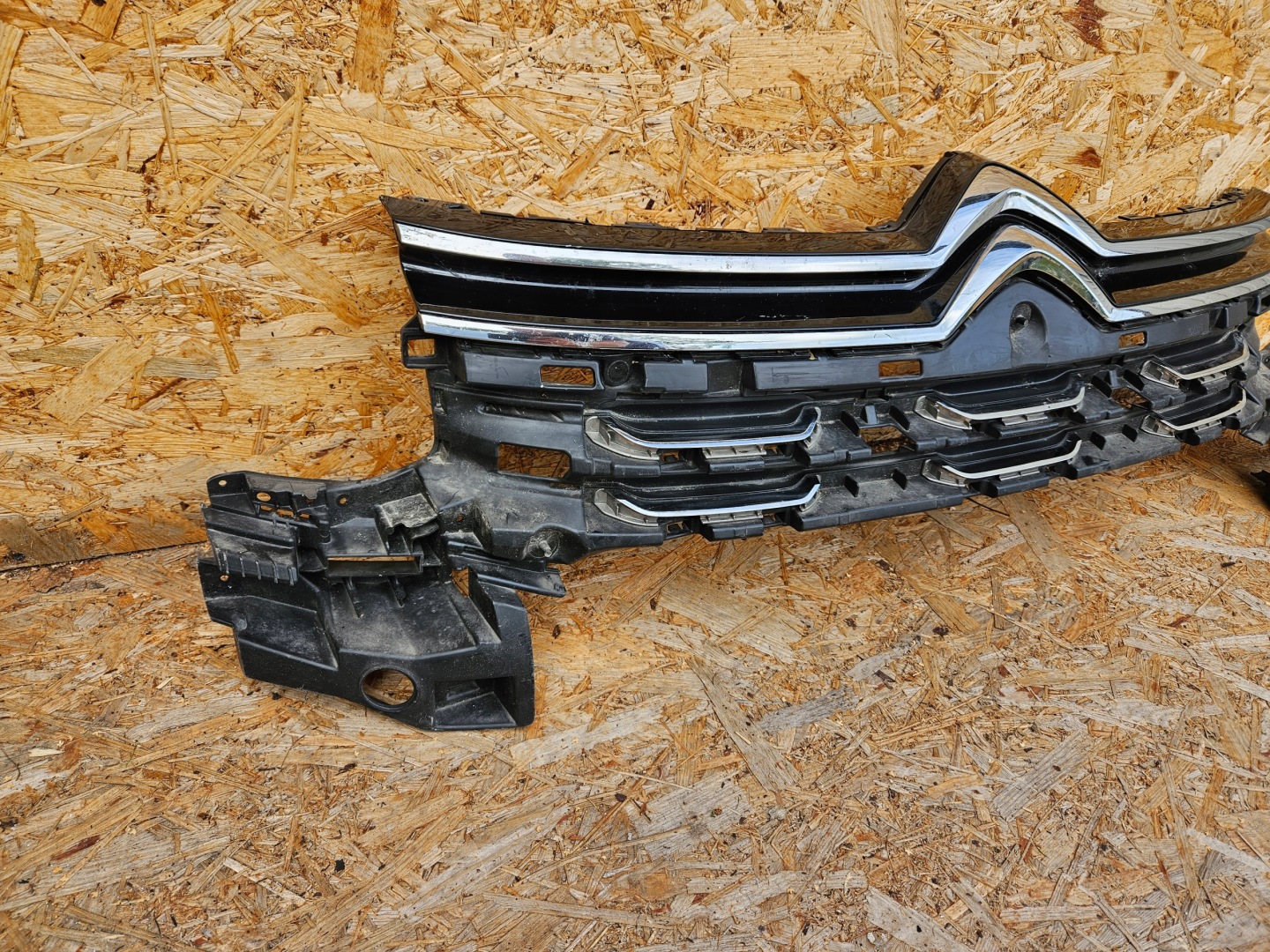 Citroen C5 Kühlergrill FRONTGRILL Kühlergitter 9825347677CI - Thumbnail 3