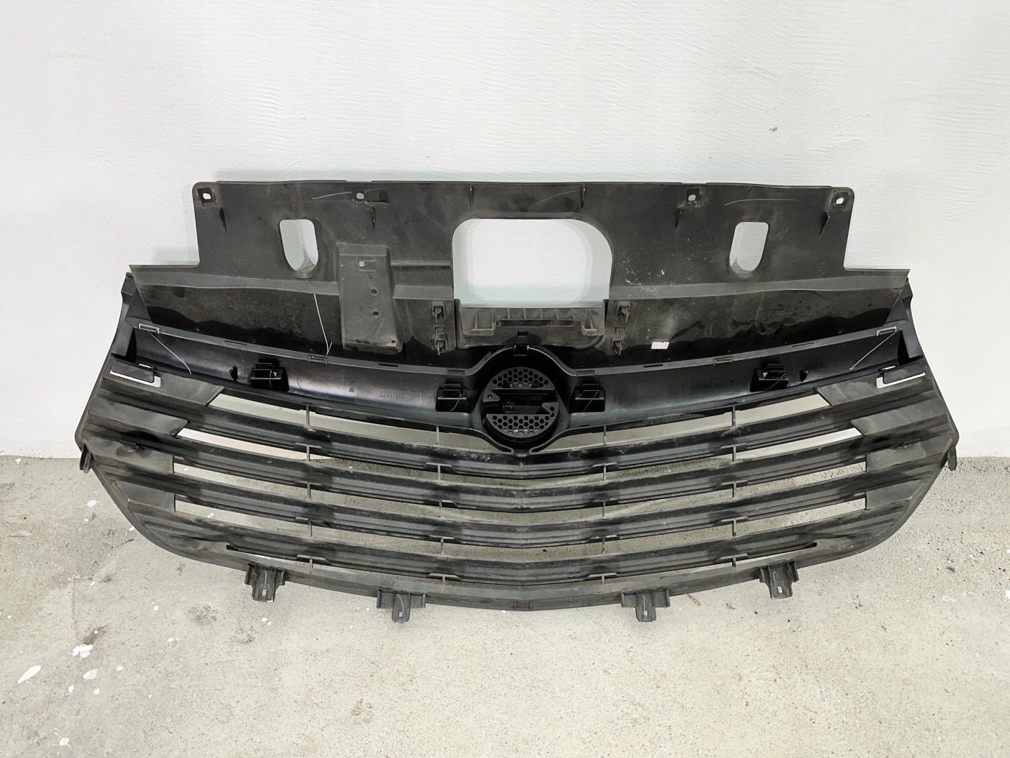 Opel Vivaro C Kühlergrill FRONTGRILL Kühlergitter 23104066 - Thumbnail 4
