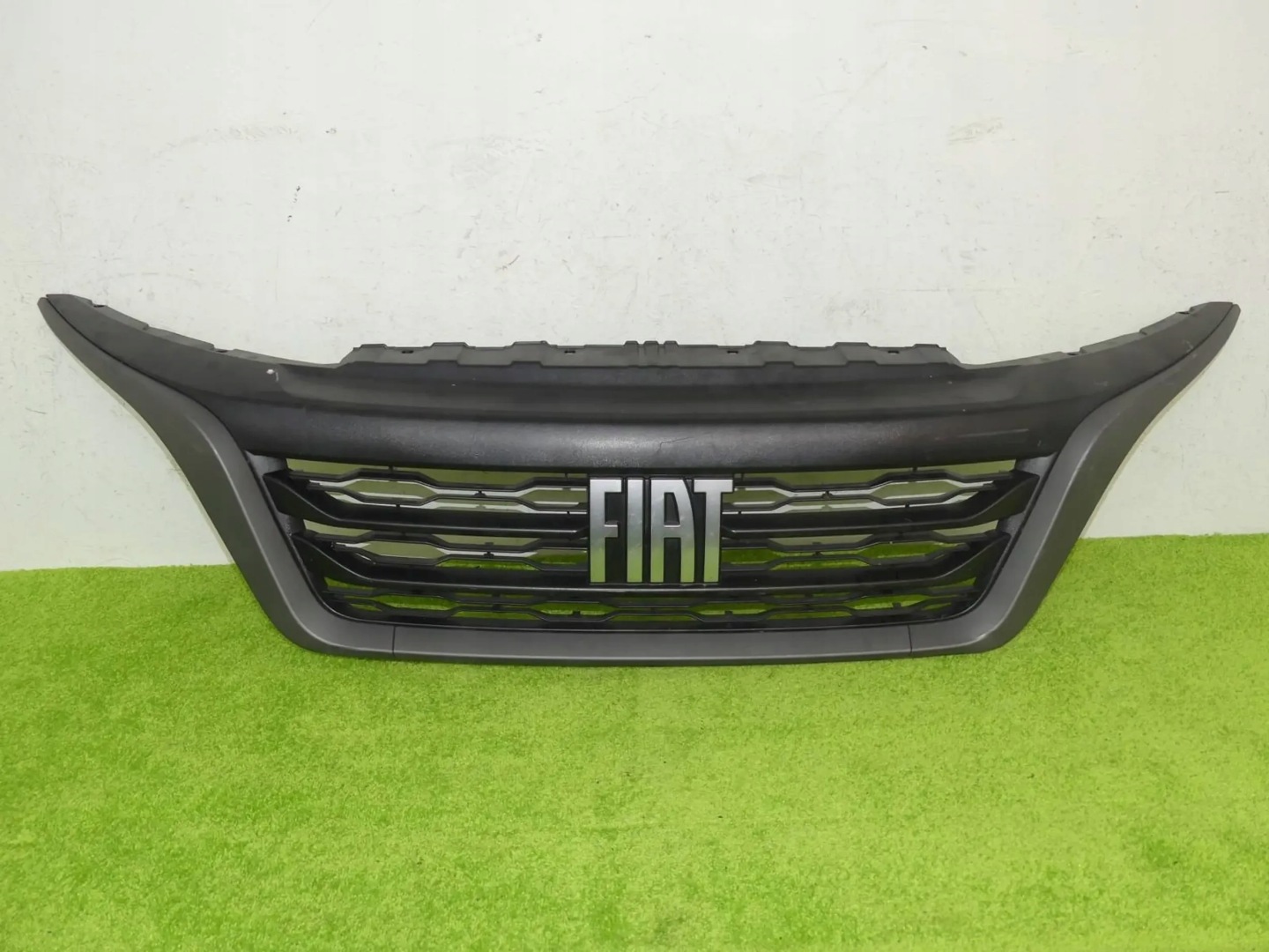 Fiat Ducato ZFA 240 Kühlergrill FRONTGRILL Kühlergitter 1318394070 - Thumbnail 1