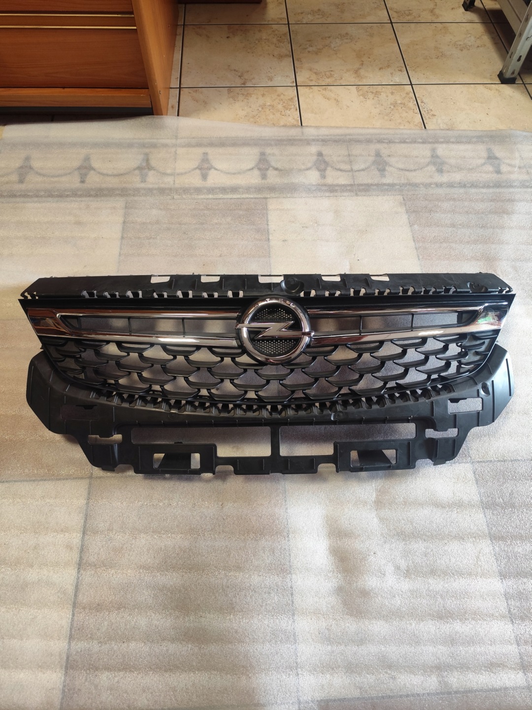 Opel Astra Kühlergrill FRONTGRILL Kühlergitter 13448088 - Thumbnail 1