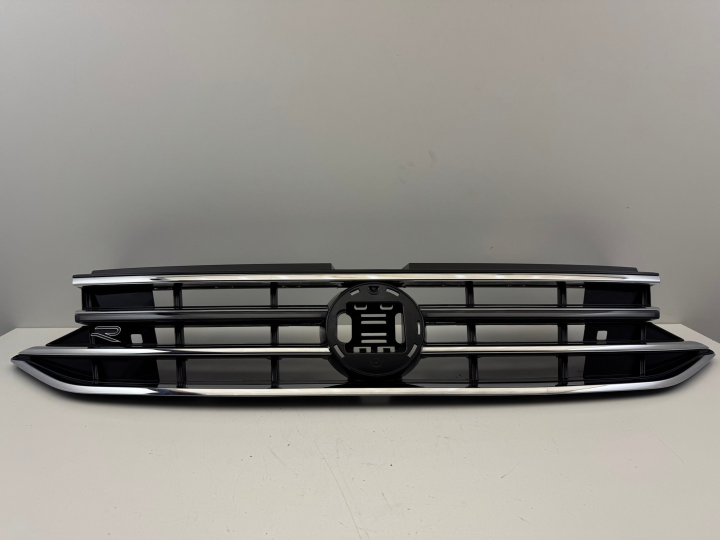 VW Tiguan Kühlergrill FRONTGRILL Kühlergitter 5NN853653E - Thumbnail 1