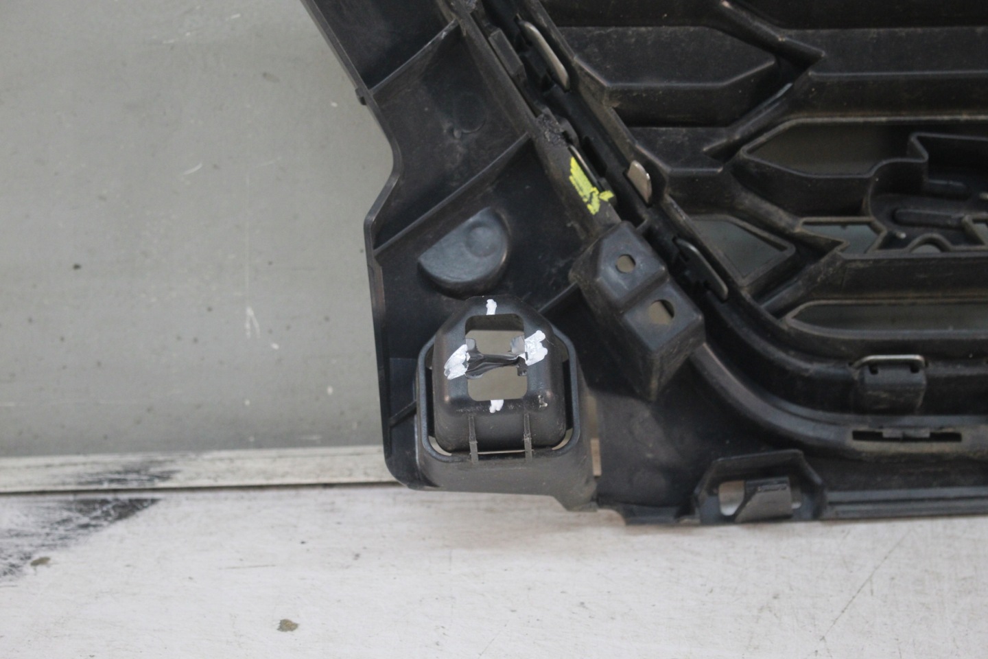 SEAT Ibiza 6F0 Kühlergrill FRONTGRILL Kühlergitter 6F0853654E - Thumbnail 5