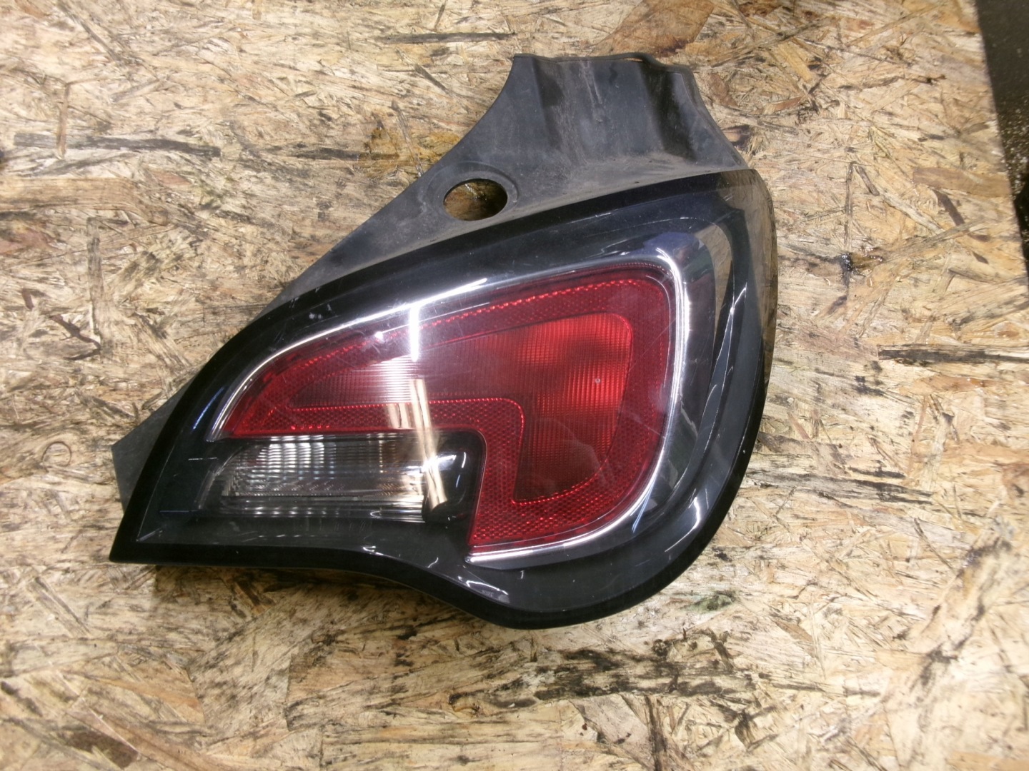 Opel ADAM Rückleuchte Rearlamp - Image 1