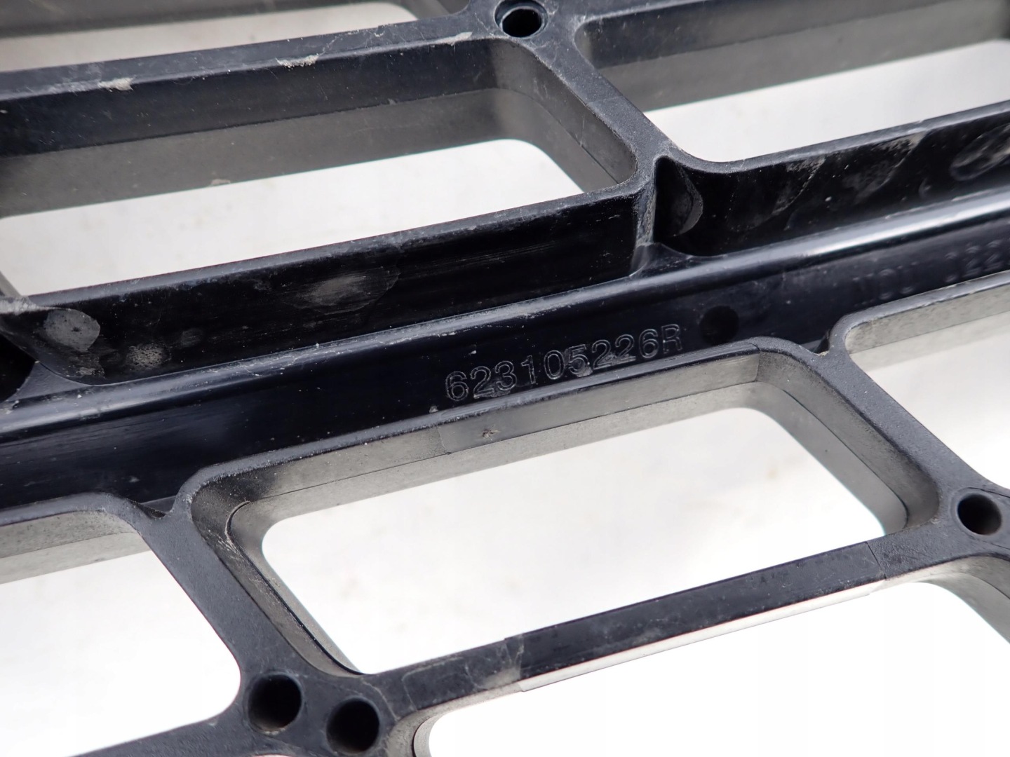 Renault Trafic L Kühlergrill FRONTGRILL Kühlergitter 623105226R - Thumbnail 7