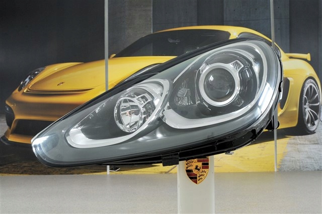 Frontscheinwerfer Porsche Cayenne 958 958941029 Xenon Links Headlight - Thumbnail 1