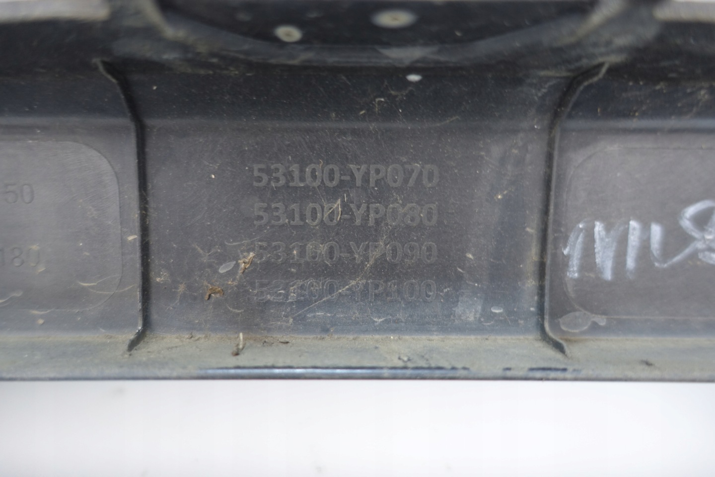 Toyota Hilux AN1P Kühlergrill FRONTGRILL Kühlergitter 53100YP070 - Thumbnail 9