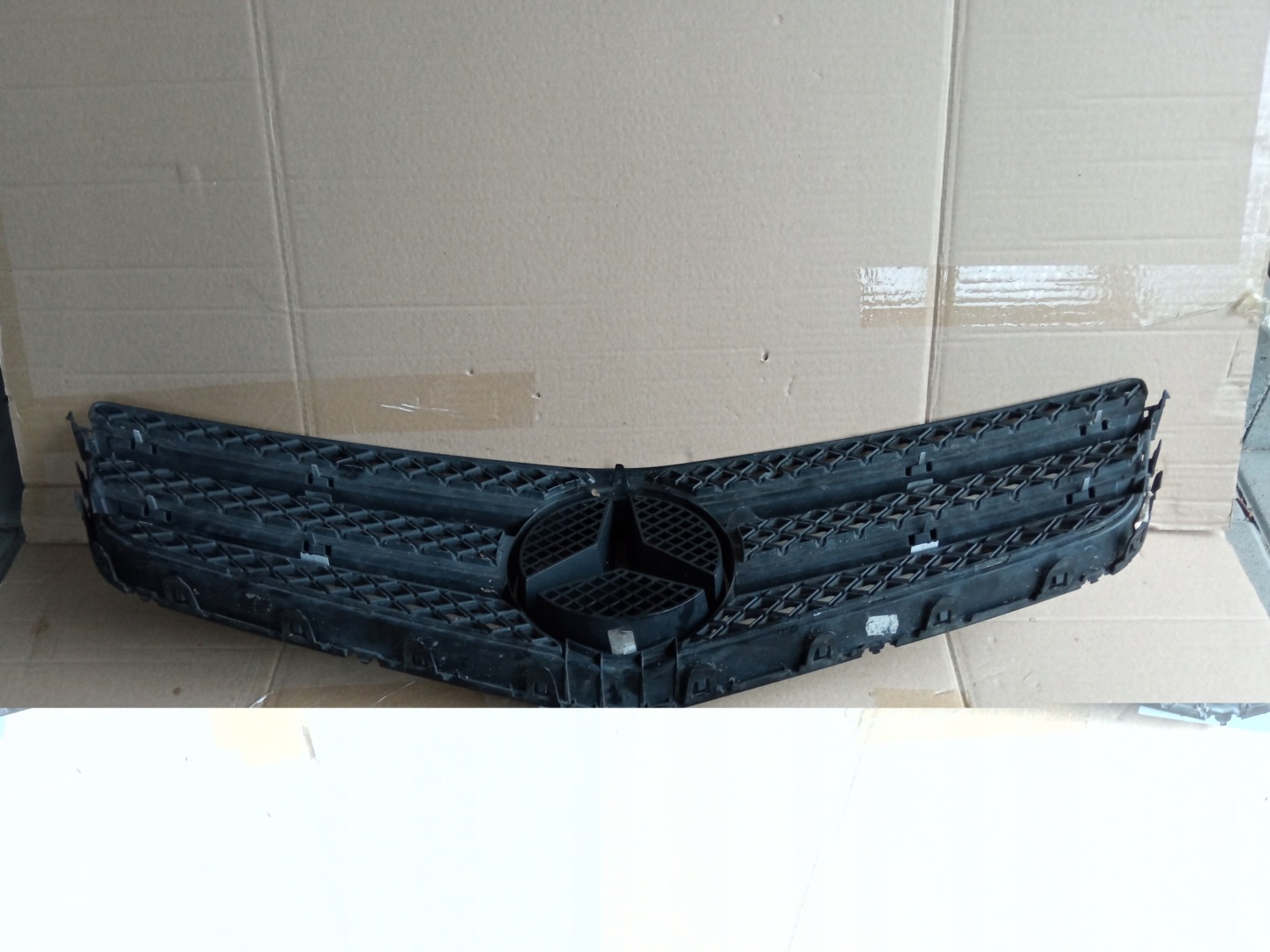 Mercedes-Benz E-Klasse W207 Kühlergrill FRONTGRILL Kühlergitter A2078880283 - Thumbnail 3