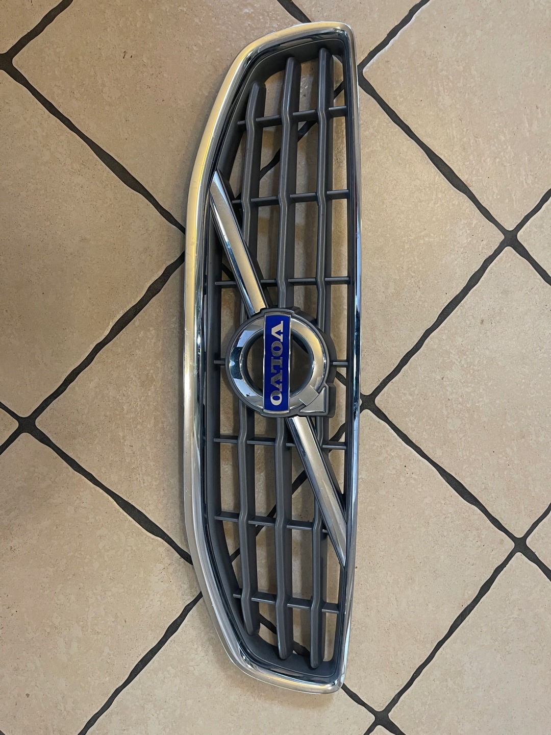 Volvo S60/V60 S60 Kühlergrill FRONTGRILL Kühlergitter - Thumbnail 1
