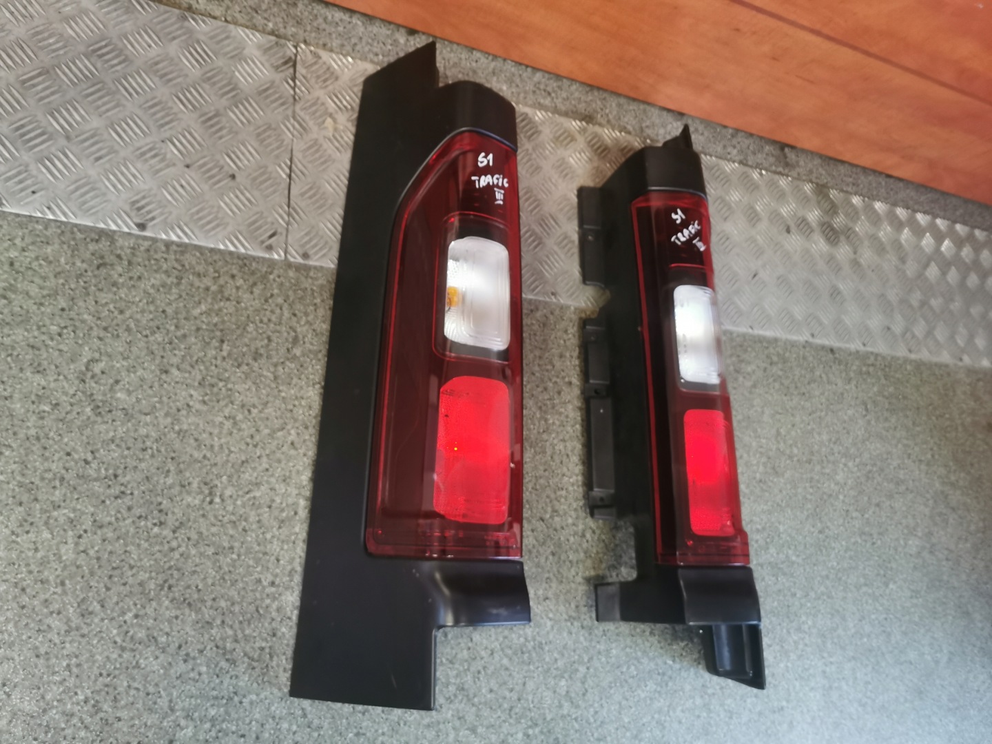 Renault Trafic L Rückleuchte 265A63380R Rearlamp - Thumbnail 5