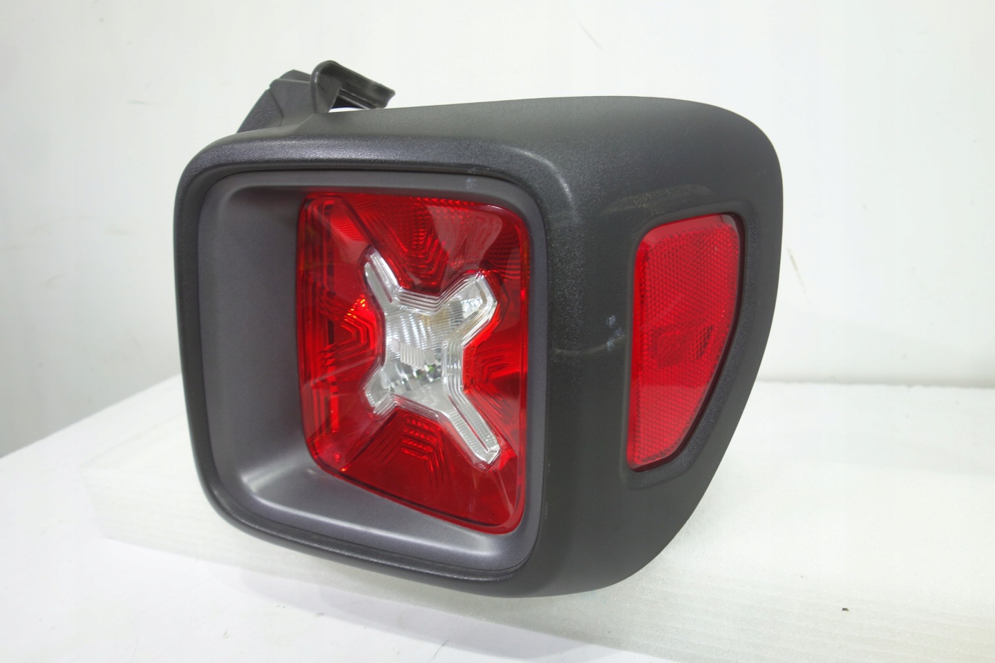 Jeep Renegade BU Rückleuchte 51964231 Rearlamp - Thumbnail 2