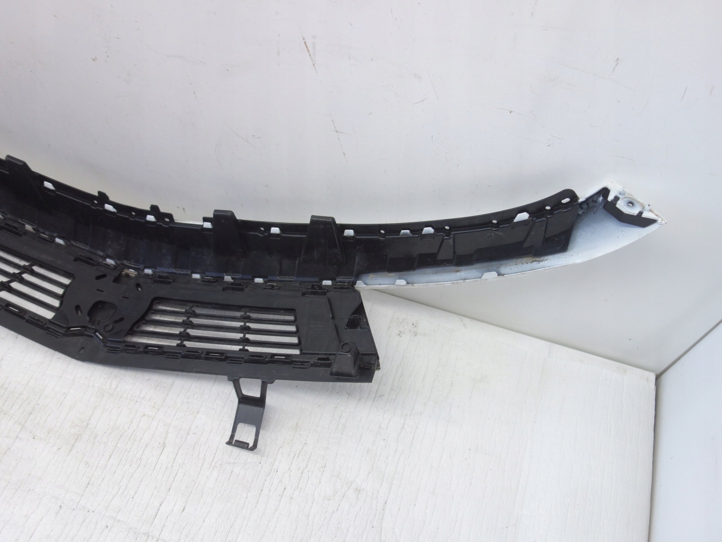 Opel Astra Kühlergrill FRONTGRILL Kühlergitter 20229839 - Thumbnail 8