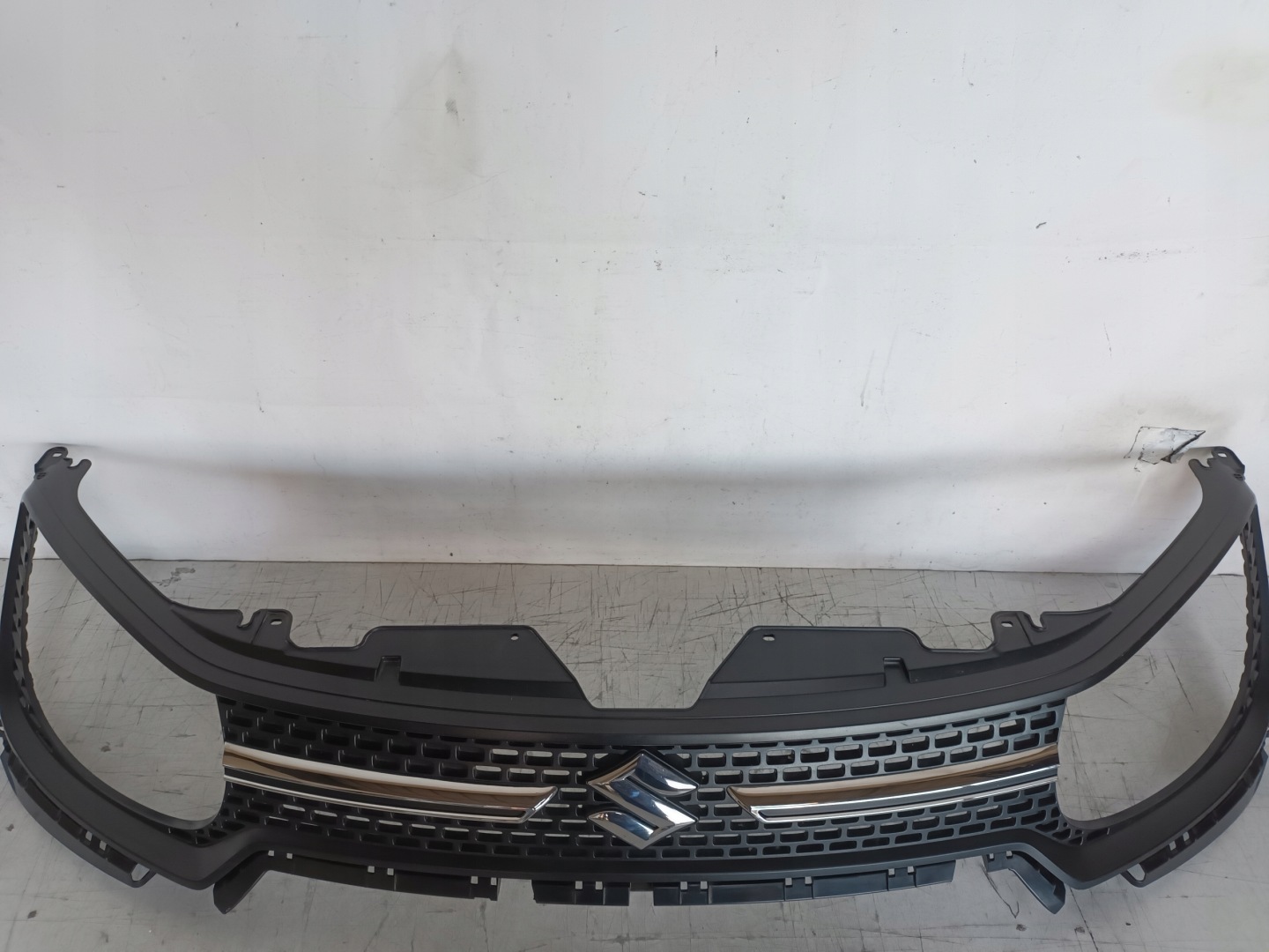 Suzuki Ignis I FH Kühlergrill FRONTGRILL Kühlergitter 7211162R0 - Thumbnail 7