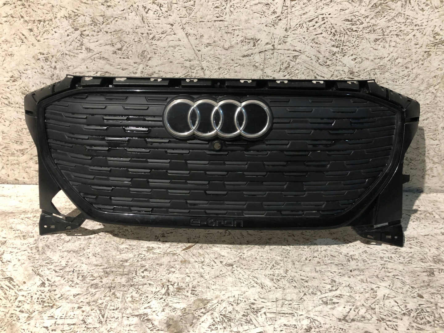 Audi Q4 Kühlergrill FRONTGRILL Kühlergitter 89A807233 - Thumbnail 1