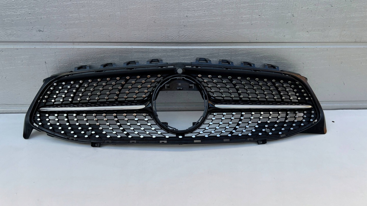 Mercedes-Benz CLA W118 Kühlergrill FRONTGRILL Kühlergitter A1188880200 - Thumbnail 1